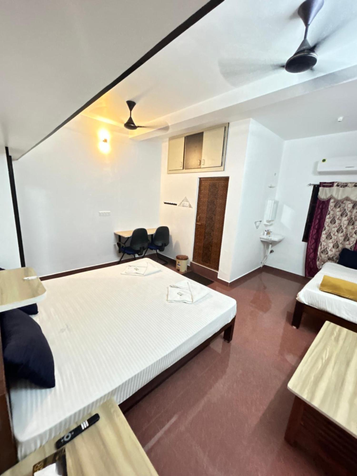 Cardiff Palace Pondicherry Rom bilde